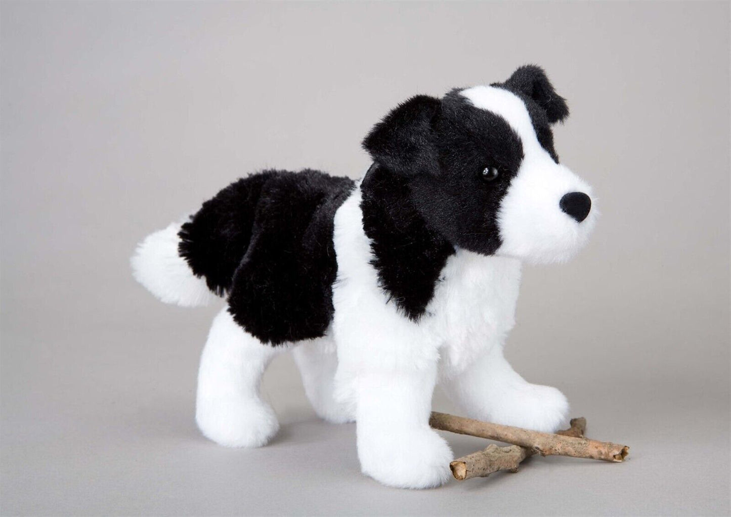 Douglas Cuddle Toys Meadow the Border Collie # 4009 Stuffed Animal Toy